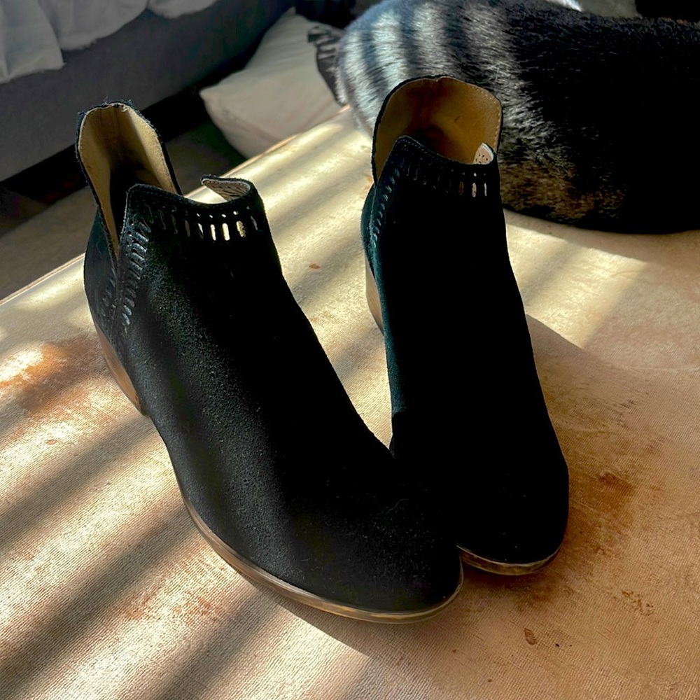 Spring / fall ankle boots